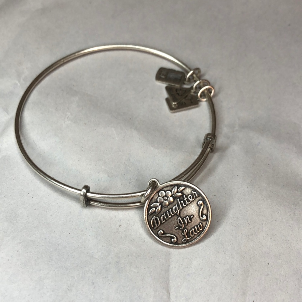Daughter in Law Alex and Ani style bracelet NWOT